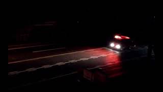 消防車　緊急走行