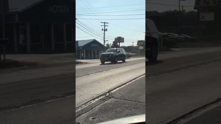 パトカー緊急走行