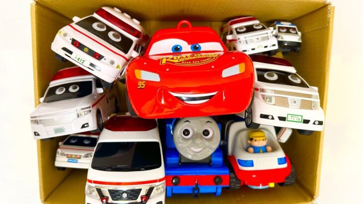 救急車ミニカーが走る！坂道緊急走行です！Ambulance mini car downhill race! Emergency driving test! With siren sound! Live