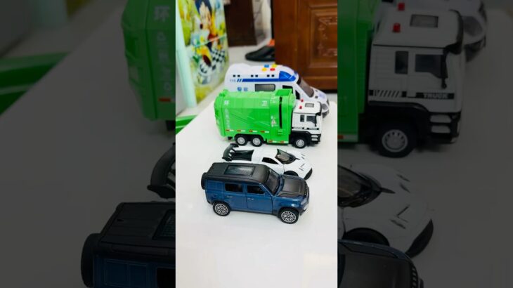 救急車のミニカー走る！緊急走行テスト。坂道走る☆Ambulance minicar runs in an emergency! Slope driving test