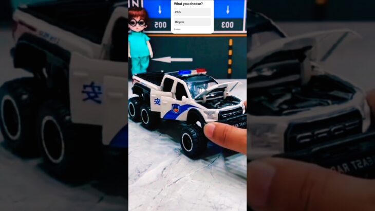 救急車のミニカー走る！緊急走行！坂道走行テスト Ambulance minicar runs on a slope with sirens sounding!