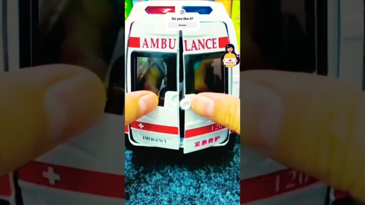 救急車のミニカー走る！緊急走行！坂道走行テスト Ambulance minicar runs on a slope with sirens sounding!
