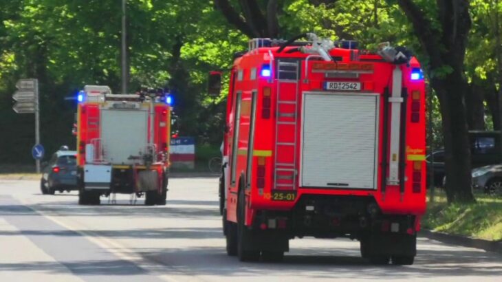 FF RENDSBURG (LF+LF+TLF+WLF-ATEM) AUTOBRAND brandbil i udrykning Feuerwehr auf Einsatzfahrt 緊急走行 消防車