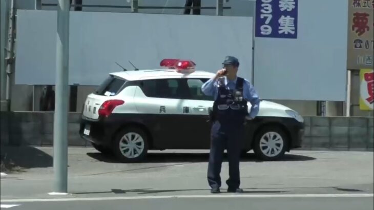 🚨対応する警察官🚨兵庫県警🚨パトカー🚨