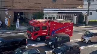 消防車2台　救急車　緊急走行　ポンプ車　化学車