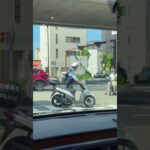 🚨横断歩道を手押しで移動する警察官バイク2台🚨兵庫県警🚨　#shorts