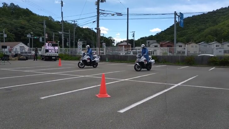 白バイのテクニックが凄い！必見！兵庫県警！白バイデモンストレーションがヤバい！ NT1100P