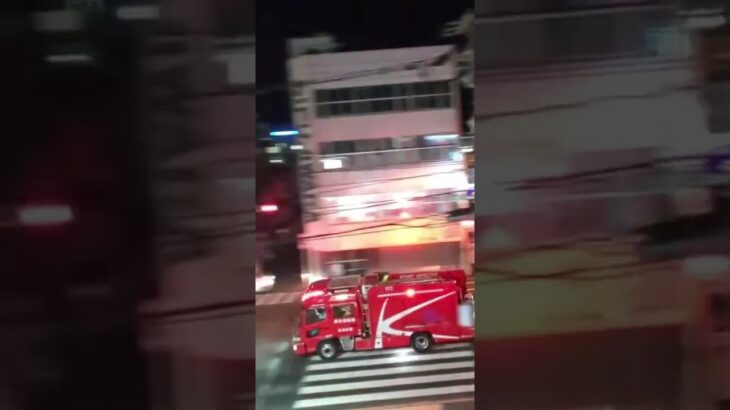 消防車　緊急走行　レスキュー車