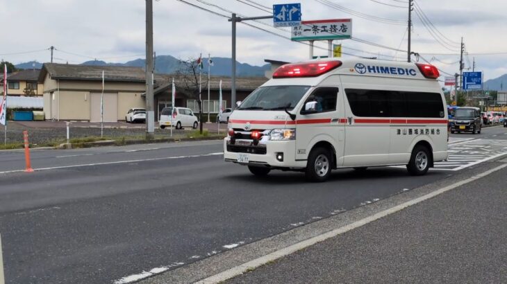 車庫が修理中の中、救急車緊急出動！