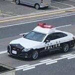 パトカー　緊急走行