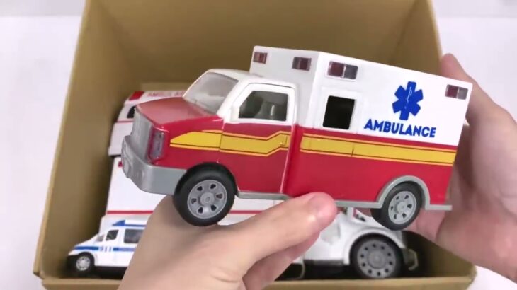 救急車のミニカー走る！緊急走行テスト！坂道走行です☆ Ambulance minicar runs