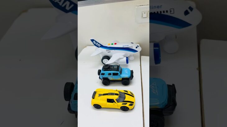 救急車のミニカー走る！緊急走行テスト。坂道走る☆Ambulance minicar runs in an emergency! Slope driving test