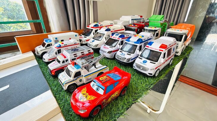 救急車パトカー消防車のミニカーが走る走る！坂道を緊急走行テスト Ambulance police car Minicar of fire truck run run! Slope drive test