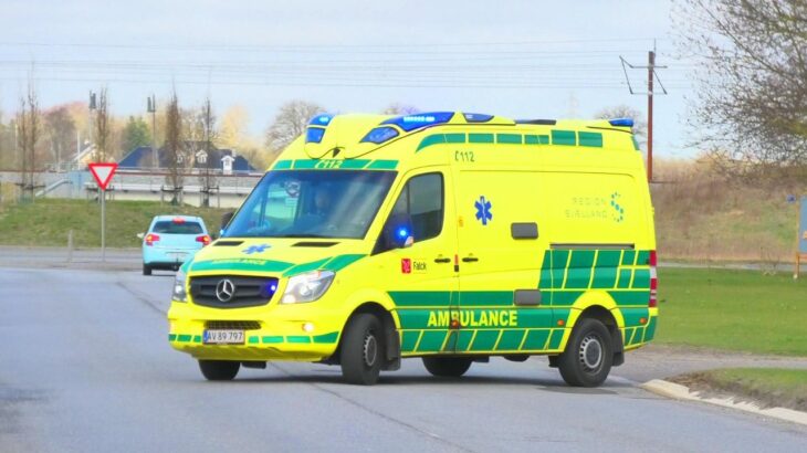 NEW CLIPS fire & rescue combivideo brandbil og ambulance i udrykning feuerwehr einsatzfahrt 緊急走行 消防車