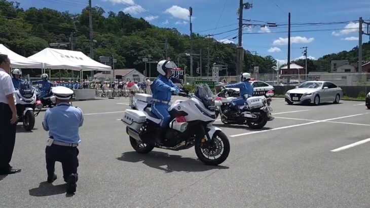 白バイ NT1100P  覆面パトカー サイドカー パトカー 退場シーン 兵庫県警 2025年7月21日　二輪車事故防止キャンペーン　道の駅いながわ