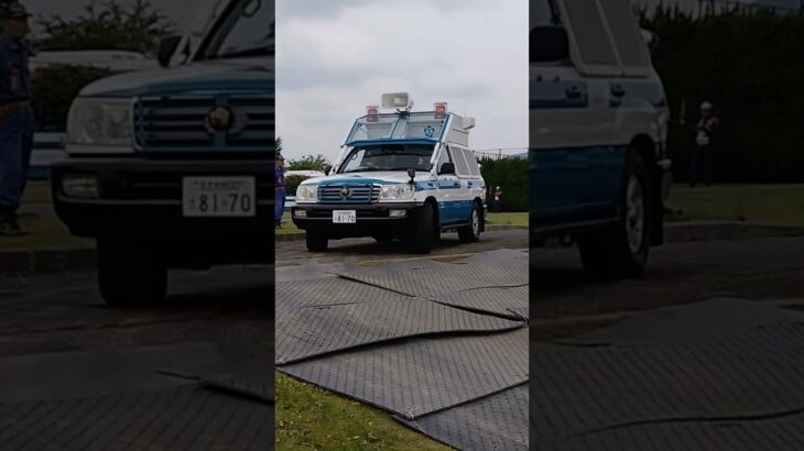 パトカー緊急走行🚨