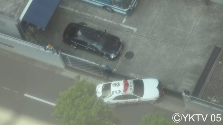 緊急走行で帰署するクラウンパトカーを真上から【警視庁池袋警察署】