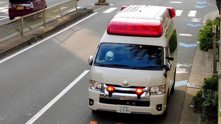 本庄出張所前を緊急走行する救急車351 | 大阪市消防局
