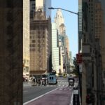 【NYC】マンハッタン 57番街 緊急走行 救急車サイレン NYC Manhattan Ambulance — Mount Sinai EMS, Sirens & Street Scene