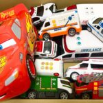 走る走る、救急車ミニカー坂道走る。緊急走行！Running, running, ambulance miniature car hill running. emergency driving!