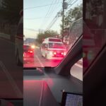 「突然！対向車線から救急車が全力走行してきた瞬間🚑」#救急車 #緊急走行 #サイレン #道路の瞬間 #命を運ぶ #緊迫感 #交通の一瞬 #Shorts