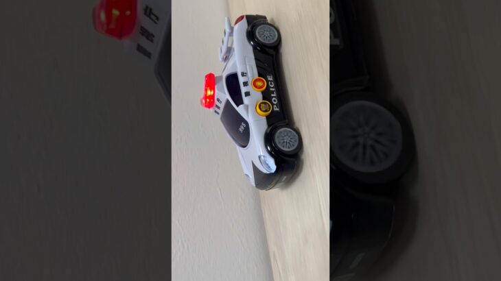 #ミニカー #パトカー #ミニカーgogo #shorts #cars #toycars #policecar #緊急走行 #緊急車両