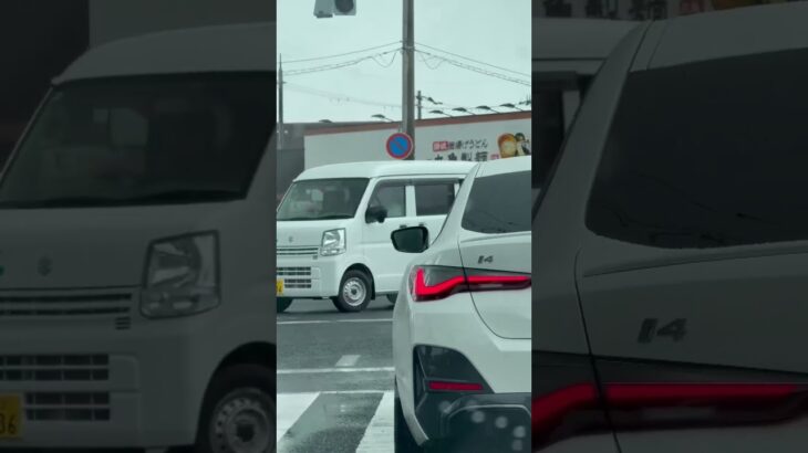☂️雨の中を走る警察バイク🚨兵庫県警🚨警察官🚨　#shorts