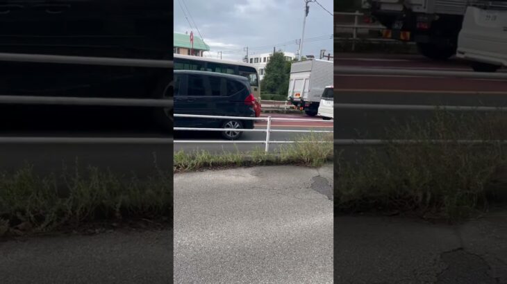 【救急車が通ります・進路を譲ってください!】春日部市消防本部 救急車 救急春日部東1。緊急走行シーン!