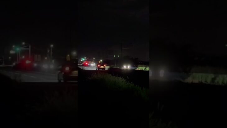 茨城県警察220系クラウンパトカー緊急走行