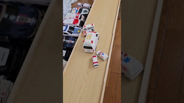 救急車緊急走行 Ambulance Slide into a hole 2  #救急車 #ambulance