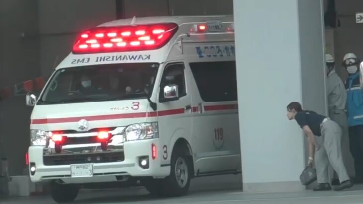 🚨激撮🚨救急車緊急出動の一部始終🚨響き渡るサイレン🚨赤色灯🚨
