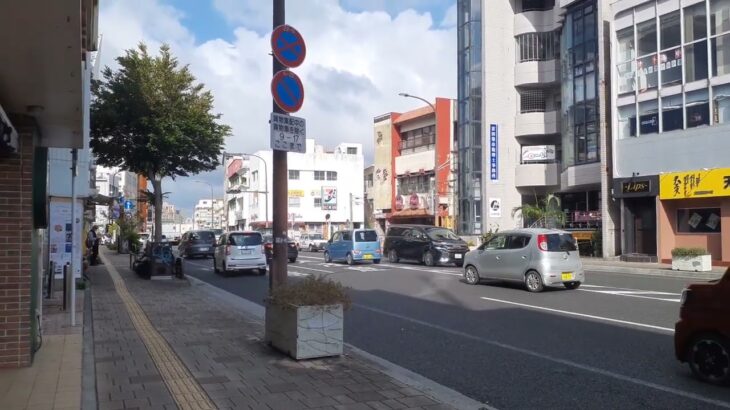 沖縄県警　覆面パトカー緊急走行