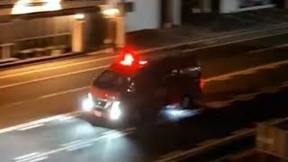 消防車　緊急走行　資材搬送車