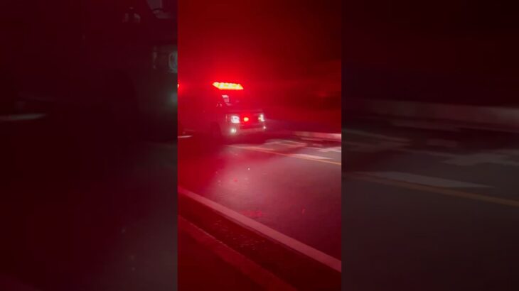 【夜のアクティービーコン!】埼玉東部消防局。救急車。救急杉戸1。緊急走行シーン!