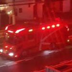 消防車2台　緊急走行