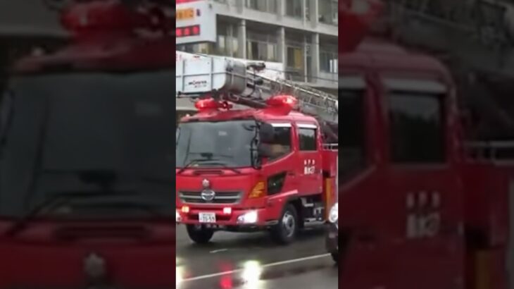 【緊急走行】引退間近の垂水27、緊急出動！【神戸市消防局】#shorts  #ショート #消防署 #消防車 #fire #firefighter #サイレン#救急車 #救急#ambulance