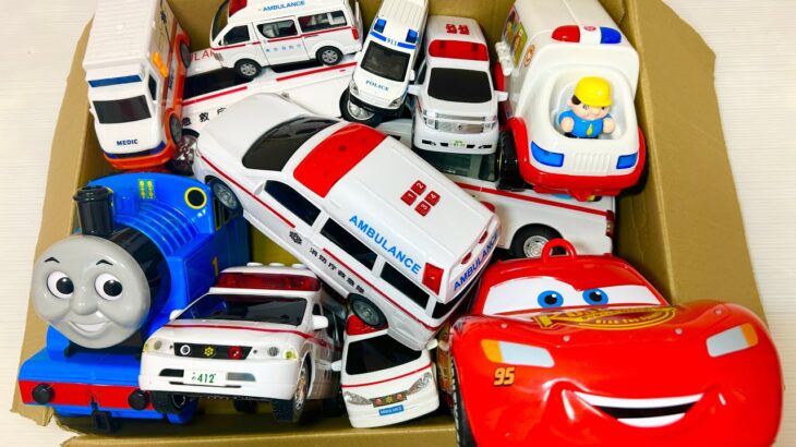 救急車のミニカー走る☆緊急走行テスト☆坂道走る｜ Ambulance miniature car runs! Emergensy driving test