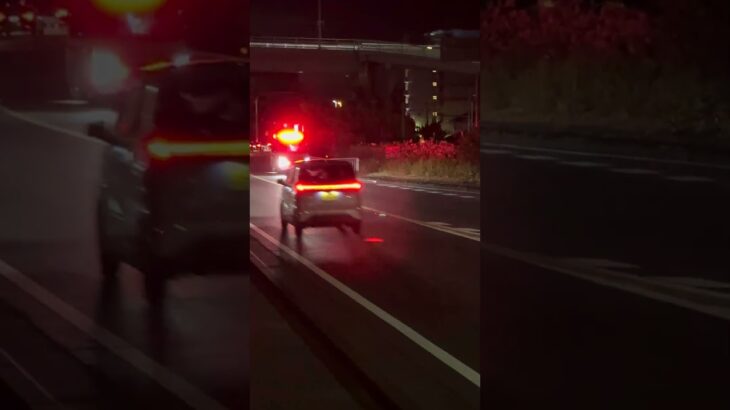NISSANキャラバン 救急車 緊急走行シーン