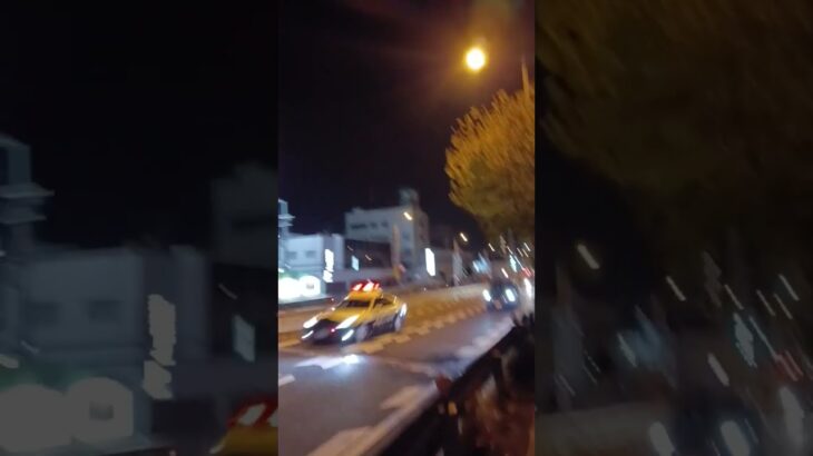 【大阪】【旭区】【R1】【パトカー】緊急走行しているのにのかない車　あるある〜　スマホかTVかな?お疲れ様です　Police car emergency run #2025 #大阪 #街ブラ
