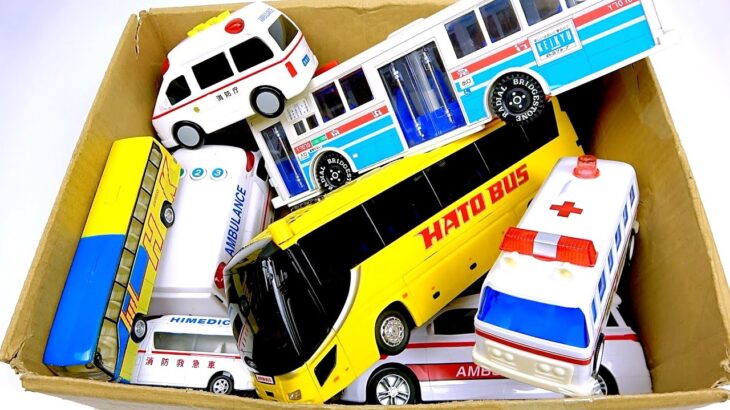 救急車とバスのミニカーが走る！緊急走行テスト！サイレンあり！坂道走るよ。