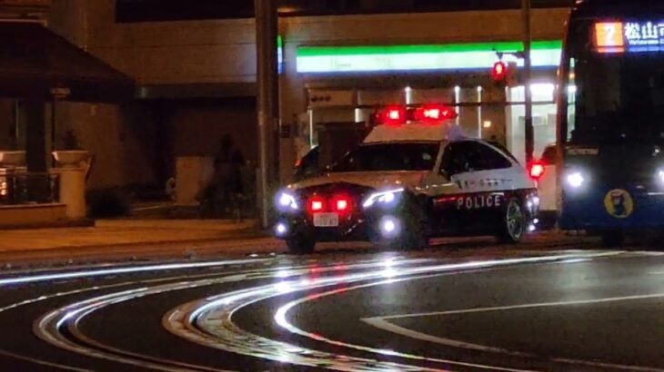 愛媛県警察 松山市内をパトカー緊急走行　