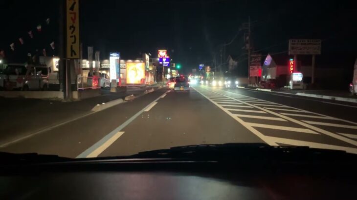 【緊急走行】パッシングとマイク使用で緊走する小山警察署220系クラウンパトカー