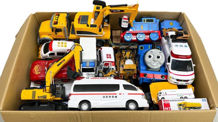 救急車とトーマス＆はたらくくるまが走る！坂道緊急走行テスト☆｜Ambulance & Construction Mini Cars Run! Emergency Slope Driving Test