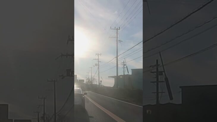 Ambulance emergency driving at red light！赤信号で救急車の緊急走行🚑etc.ご苦労様です。お疲れ様です。譲って譲って！青でも停まって！#HiAce#Shorts