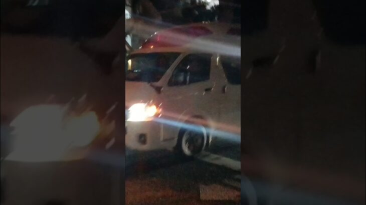 【通常走行】C-CABIN救急車モデルカー