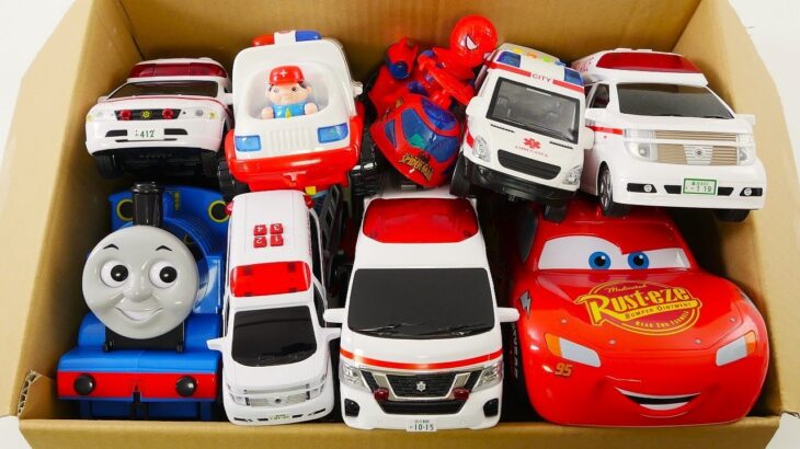 救急車のミニカー走る！坂道走行。緊急走行訓練☆Miniature ambulance car running! Hill driving. Emergency driving training☆