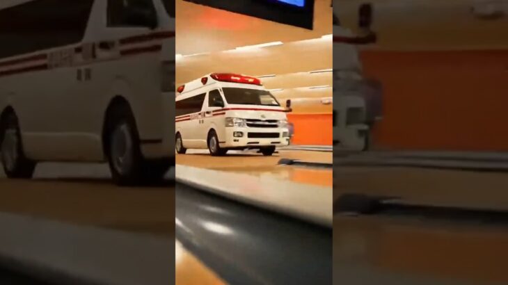 #救急車 が #ボウリング場 で緊急走行！ #ボウリング  #ambulans #ambulance  #sora2 #ai動画 #aishorts