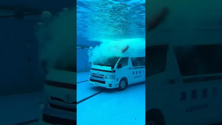 #救急車 は #ハイダイビング に挑戦する。 サイレン 緊急走行  #ambulans #ambulance  #sora2 #ai動画 #aishorts