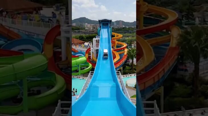 #救急車 滑り台を緊急走行する。  #ambulans #ambulance  #sora2 #ai動画 #aishorts