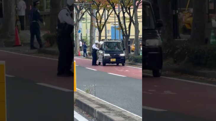 🚨警察官🚨違反車を捕まえる🚨　#shorts #short #警察官